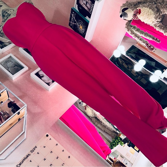 Hot pink express Romper with pockets - Picture 2 of 9
